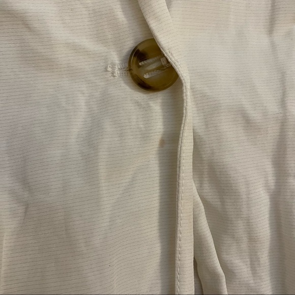 Elizabeth and James White Crinkle 3/4 sleeve blazer - Picture 9 of 9